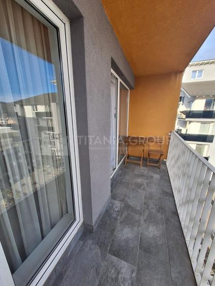 Apartament cu 3 camere decomandat, mobilat în Central