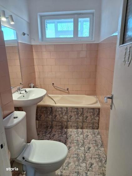 Apartament cu 3 camere în Drumul Taberei