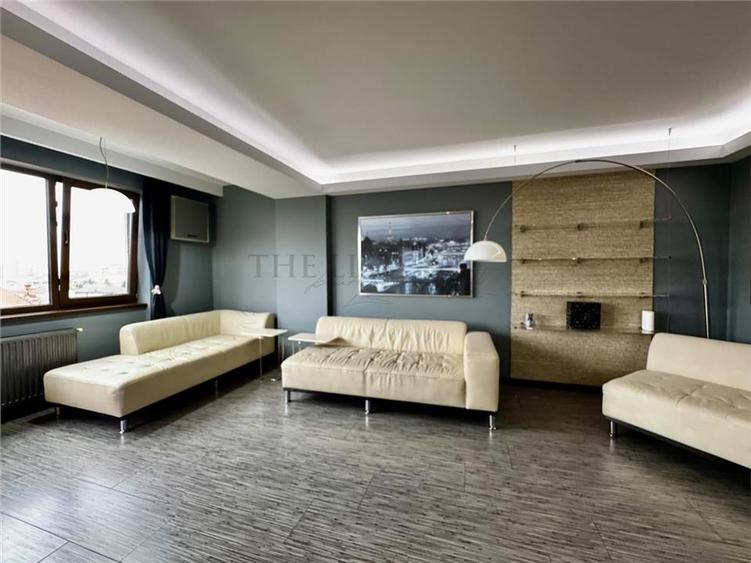 Apartament cu 3 camere decomandat, mobilat în Calea Călărașilor