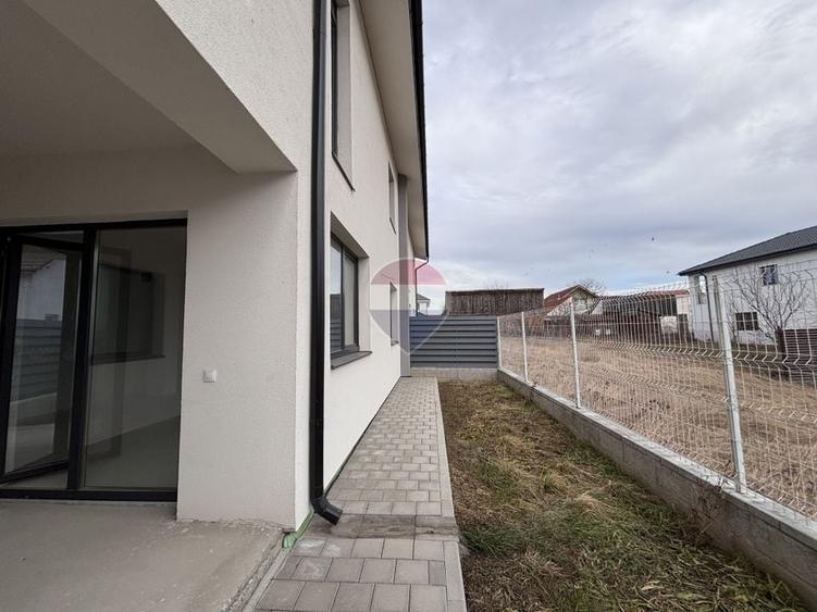 Casă cu 4 camere cu Teren 150 Mp în Șelimbăr