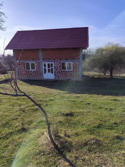 Casă cu Teren 2000 Mp în Loranta