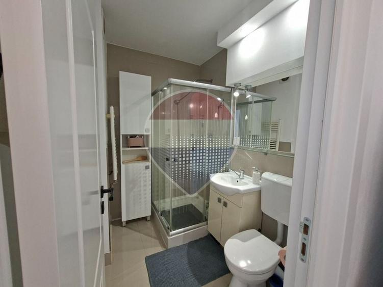 Apartament cu 3 camere decomandat, mobilat în Săsar
