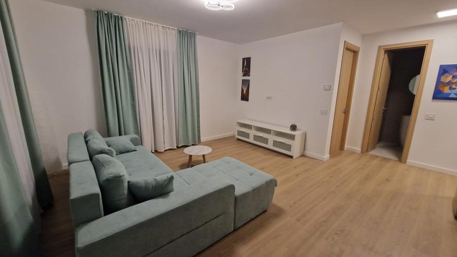 Apartament cu 3 camere decomandat, mobilat în P-ta Presei Libere