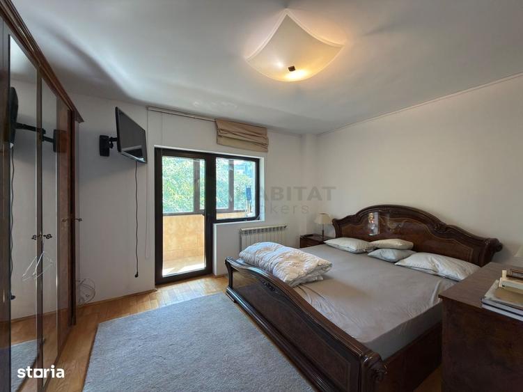 Apartament cu 4 camere decomandat în Aviației