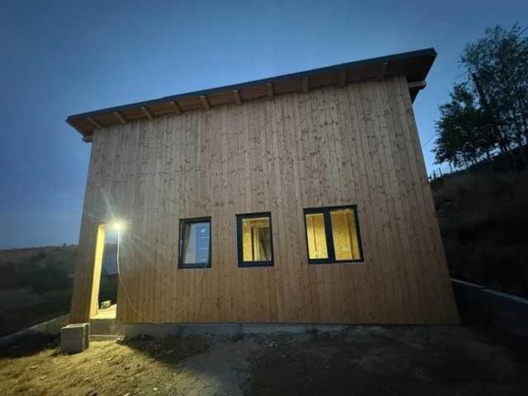Casă cu 3 camere în Central