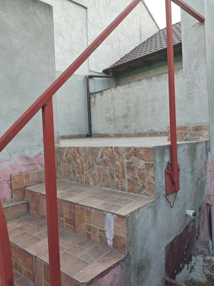 Casă cu 3 camere în Central