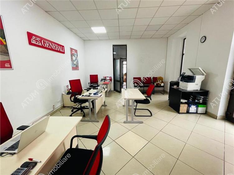 Birou, de 195 mp, în Central