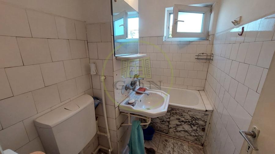 Apartament 2 camere semidecomandat, etajul 3, Craiovita zona Scoala Elena Farago - 4