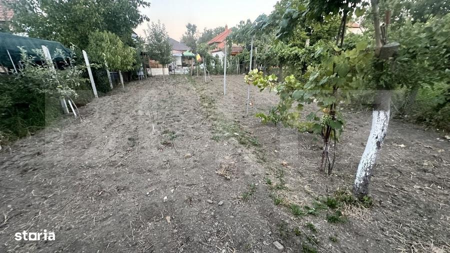 Casă cu 3 camere în Cârăști