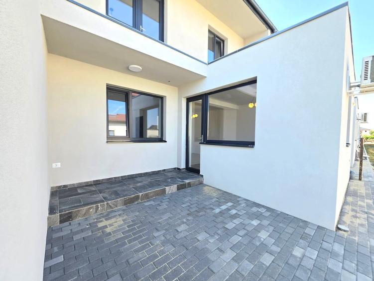 Apartament cu 3 camere semidecomandat în Giurgiului