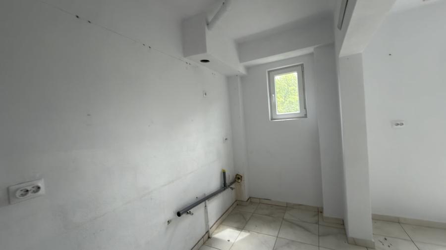 Duplex cu 3 camere cu Teren 2200 Mp în Șișești
