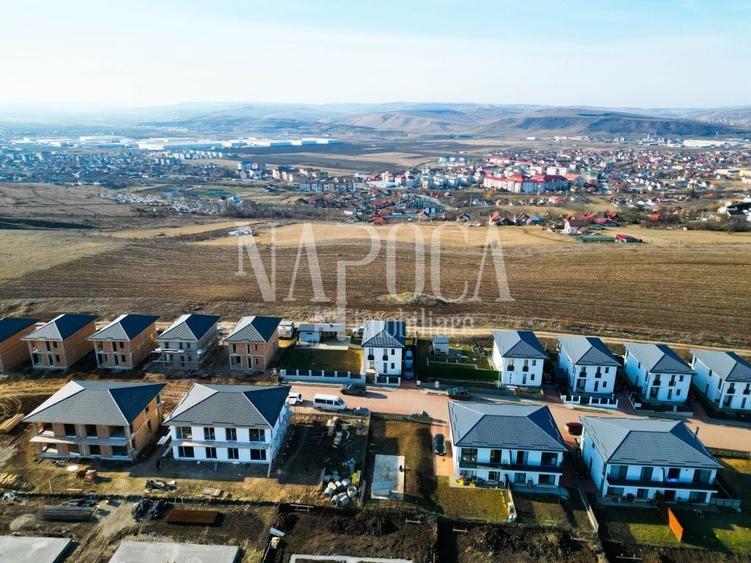 Duplex cu 4 camere cu Canalizare în Apahida