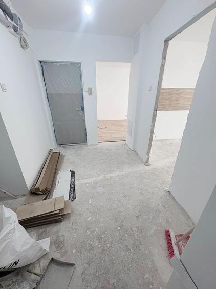 Apartament cu 3 camere decomandat în Berceni