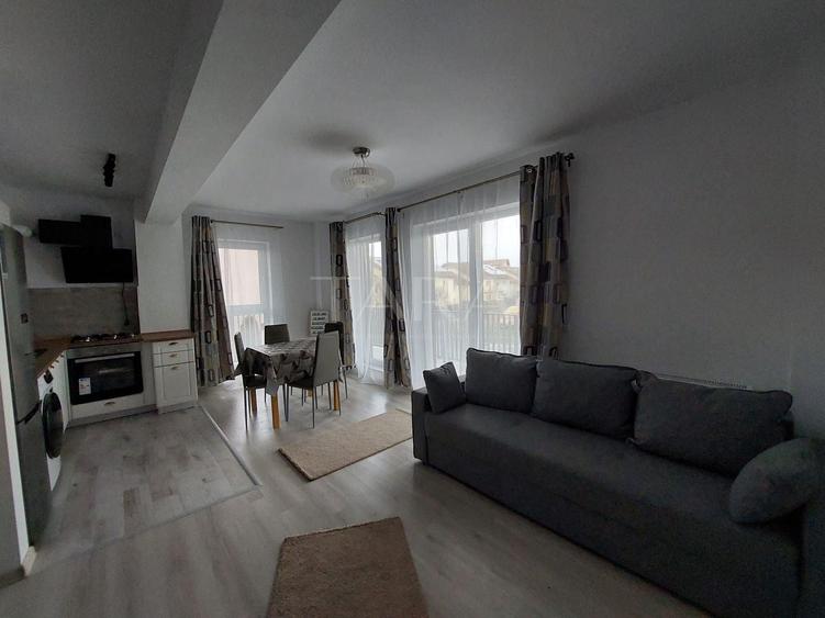 Apartament cu 2 camere semidecomandat, mobilat în Florești
