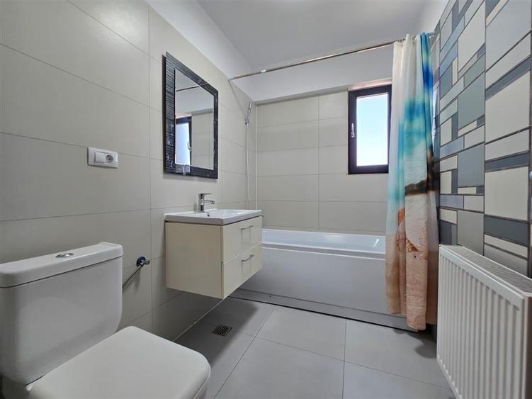 Apartament cu 2 camere decomandat în Rediu