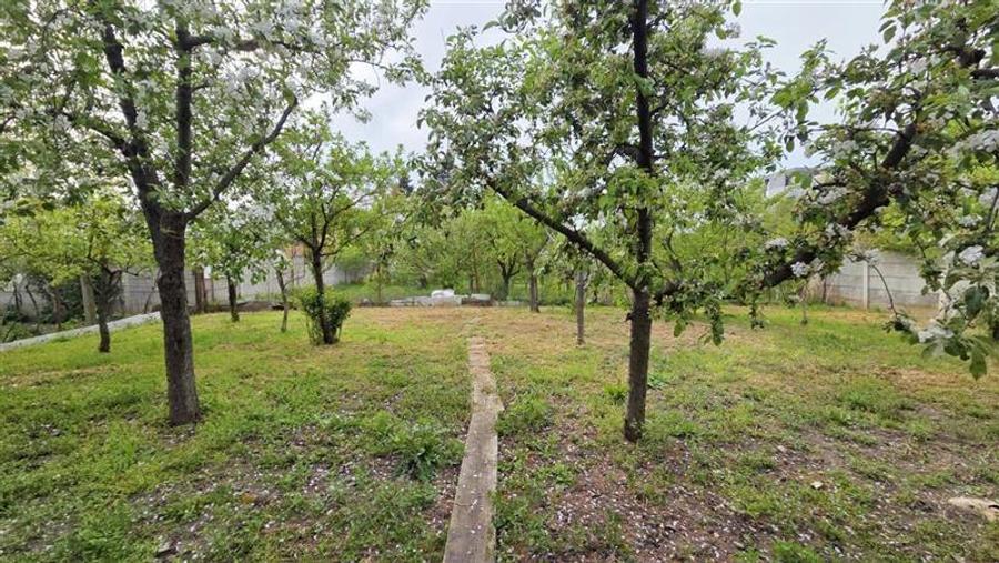 Casă individuală cu 3 camere cu Canalizare în Dumbrăvița