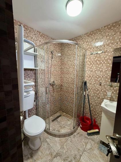 Casă cu 3 camere cu Canalizare în Micro 17