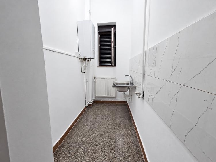 Garsonieră decomandată, mobilată în Universitate