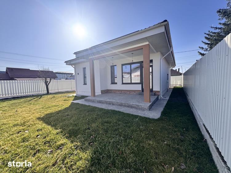 Casă cu 4 camere cu Teren 350 Mp în Crevedia