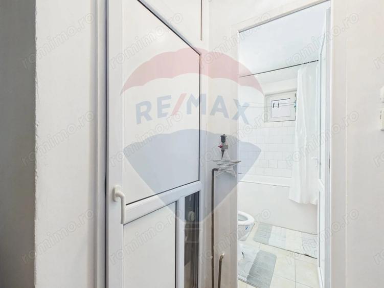 Apartament cu 4 camere semidecomandat, mobilat în Rahova