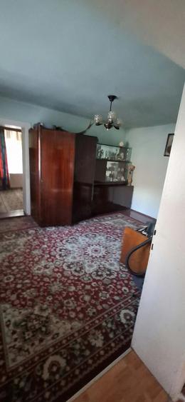 Casă cu 3 camere cu Teren 10000 Mp în Petros