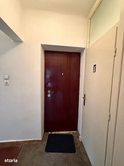 Apartament cu 3 camere semidecomandat în Andrei Mureșanu