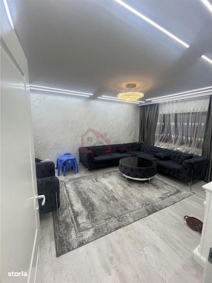Apartament cu 3 camere decomandat, mobilat în Tei