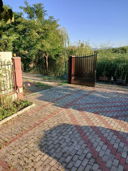 Casă cu 3 camere în Central