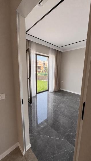 Apartament cu 3 camere semidecomandat, mobilat în Sisești