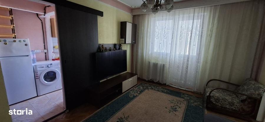 Apartament cu 3 camere în Alexandru cel Bun