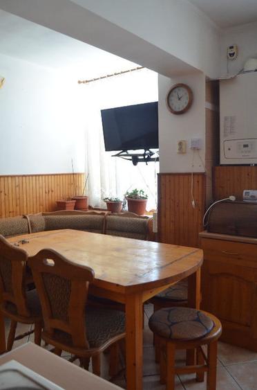 Apartament cu 2 camere decomandat în Telecabinei