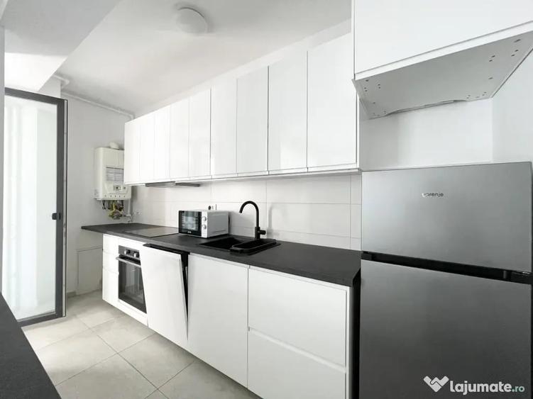 Apartament cu 3 camere decomandat în Central