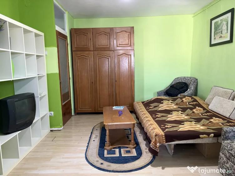 Garsonieră decomandată în Lacul Tei