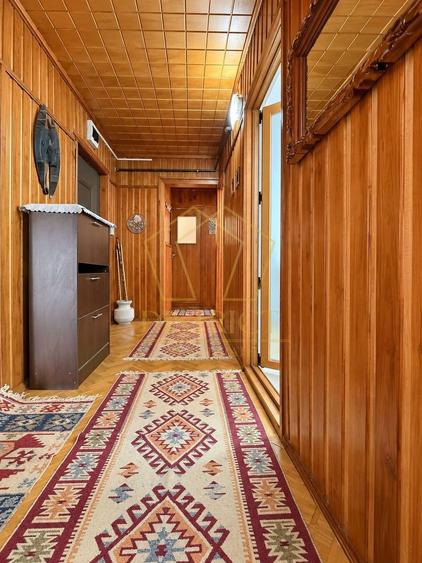 Apartament cu 3 camere decomandat, mobilat în Girocului
