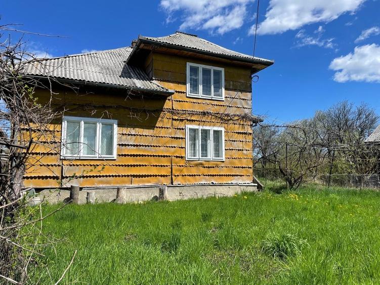 Casă cu 4 camere în Berchișești