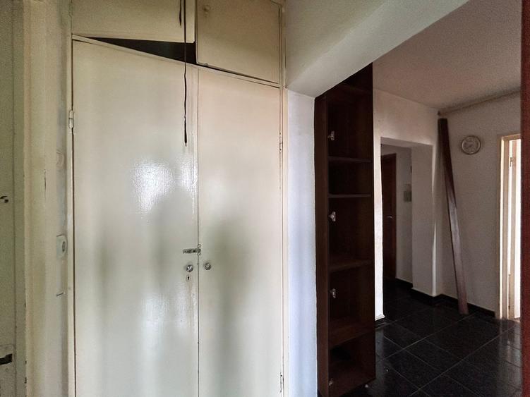 Apartament cu 2 camere decomandat, mobilat în Vest