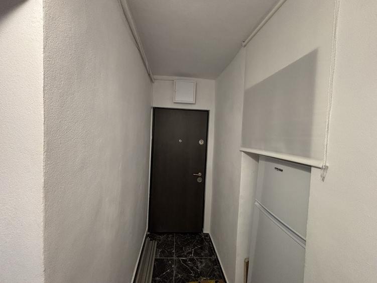 Garsonieră decomandată în Central