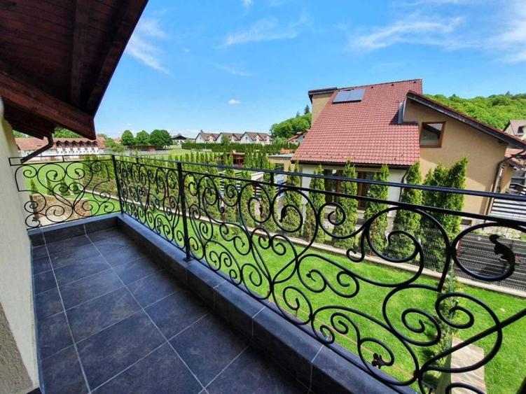 Duplex cu 4 camere cu Teren 350 Mp în Noua