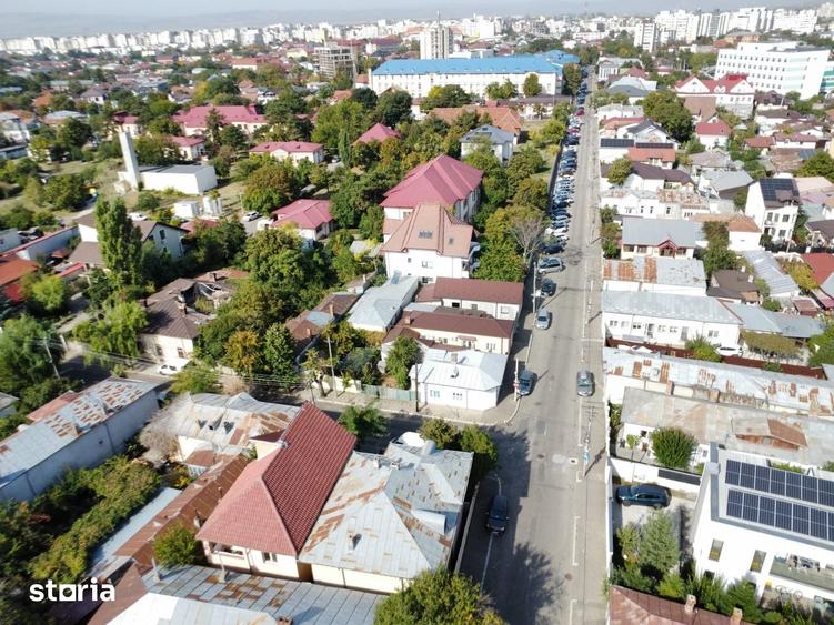 Casă cu 5 camere cu Teren 200 Mp în Central