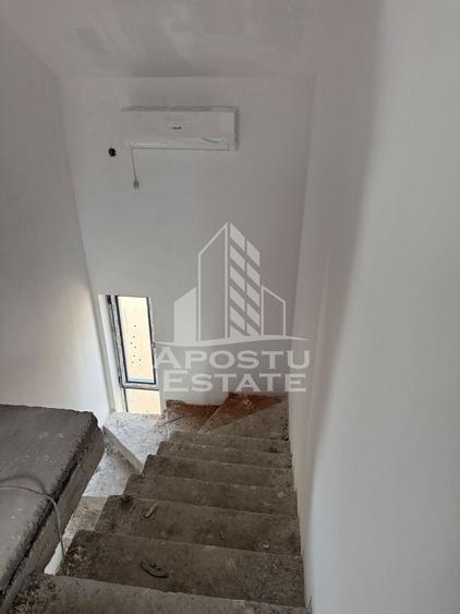 Apartament cu 4 camere decomandat în Ghiroda