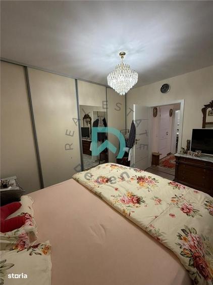 Casă cu 3 camere cu Teren 100 Mp în Piața Cluj