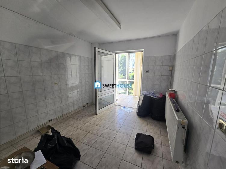 Spațiu comercial, de 80 mp, în Central
