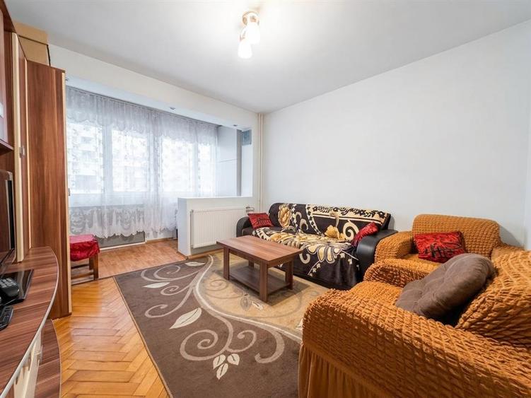 Apartament cu 2 camere decomandat în Decebal