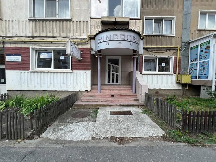 Spațiu comercial, de 50 mp, în Central