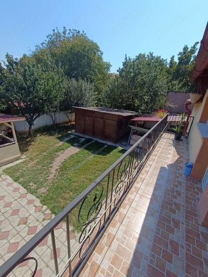 Casă cu 5 camere în Hunedoara