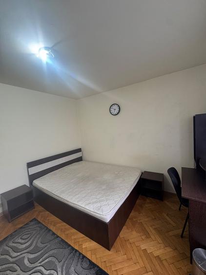 Apartament cu 4 camere decomandat în Zorilor