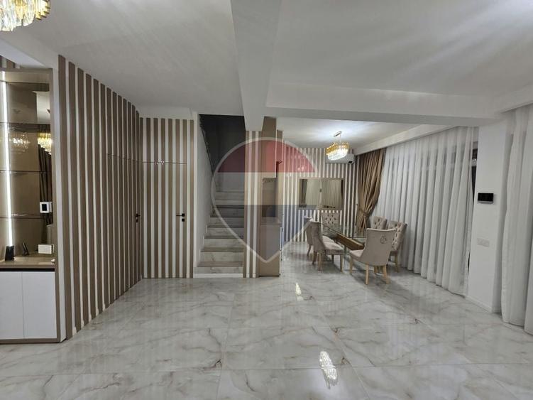 Casă individuală cu 5 camere cu Teren 496 Mp în Dealuri Oradea