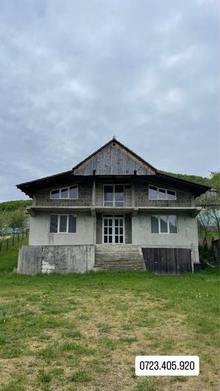 Casă cu 4 camere în Bologa