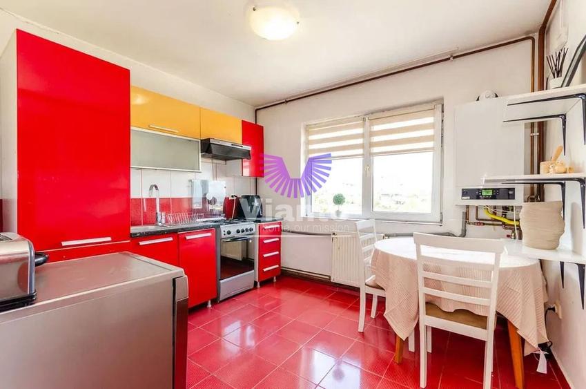Apartament cu 3 camere decomandat în Ștefan cel Mare