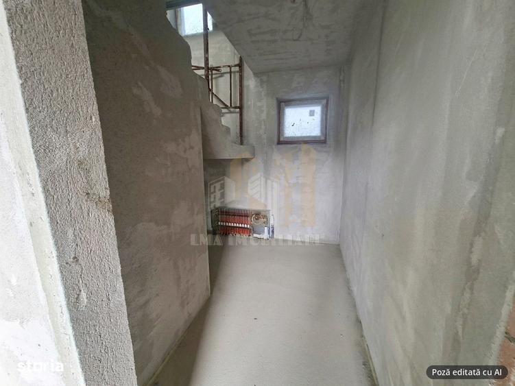 Casă cu 4 camere decomandat cu Canalizare în Sânpetru